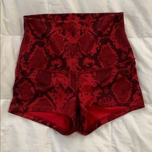 Lululemon highwaisted spandex shorts